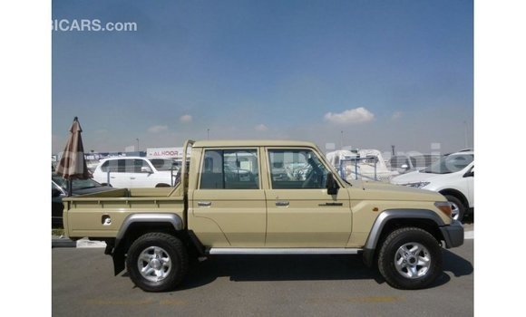 Acheter Import Voiture Toyota Land Cruiser Beige à Import - Dubai, Adrar Acheter Import Voiture Toyota Land Cruiser Beige à Import - Dubai, Adrar