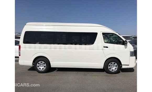 Acheter Import Voiture Toyota Hiace Blanc à Import - Dubai, Adrar Acheter Import Voiture Toyota Hiace Blanc à Import - Dubai, Adrar