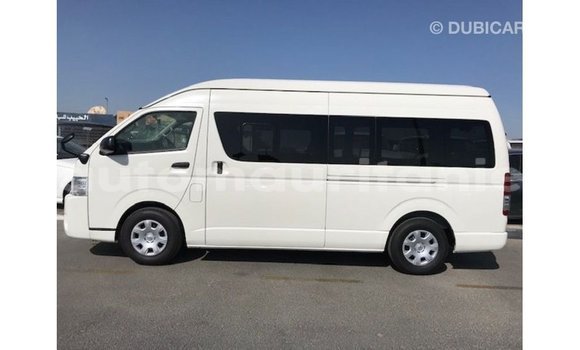 Acheter Import Voiture Toyota Hiace Blanc à Import - Dubai, Adrar Acheter Import Voiture Toyota Hiace Blanc à Import - Dubai, Adrar
