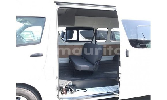 Acheter Import Voiture Toyota Hiace Blanc à Import - Dubai, Adrar Acheter Import Voiture Toyota Hiace Blanc à Import - Dubai, Adrar
