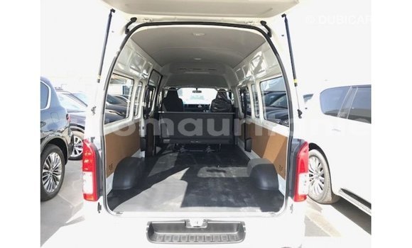 Acheter Import Voiture Toyota Hiace Blanc à Import - Dubai, Adrar Acheter Import Voiture Toyota Hiace Blanc à Import - Dubai, Adrar