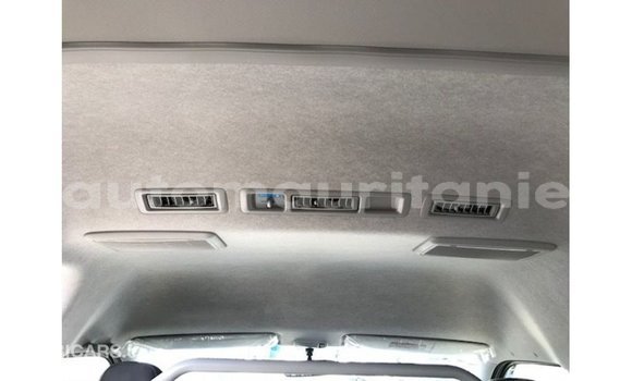 Acheter Import Voiture Toyota Hiace Blanc à Import - Dubai, Adrar Acheter Import Voiture Toyota Hiace Blanc à Import - Dubai, Adrar