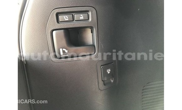 Acheter Import Voiture Toyota Land Cruiser Blanc à Import - Dubai, Adrar Acheter Import Voiture Toyota Land Cruiser Blanc à Import - Dubai, Adrar