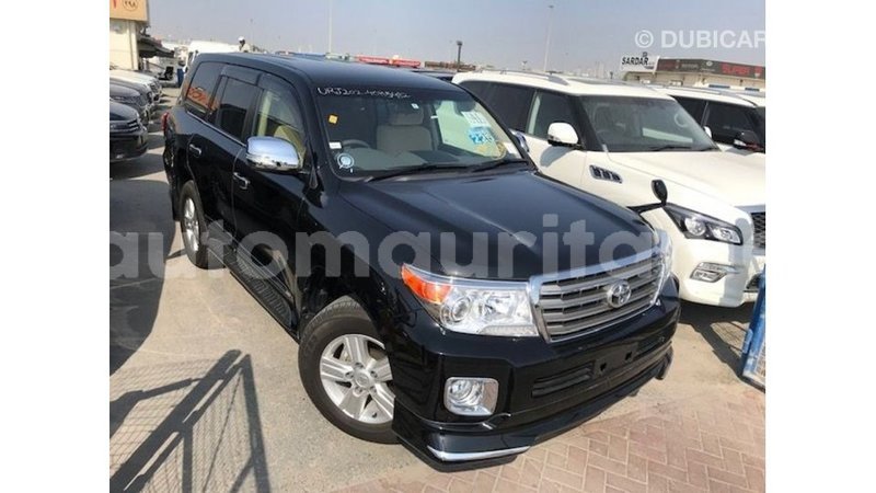 Big with watermark toyota land cruiser adrar import dubai 2606