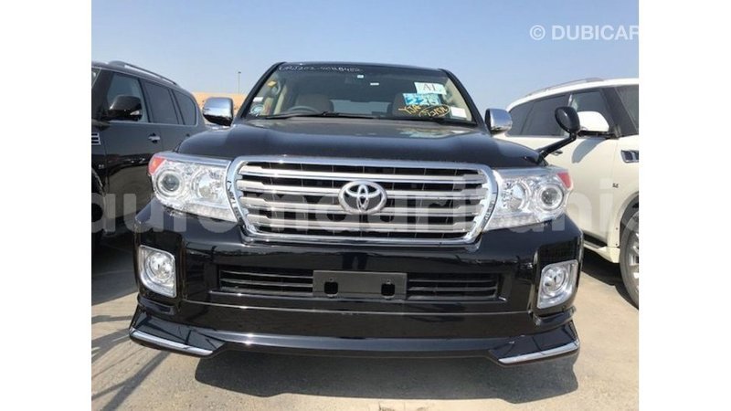 Big with watermark toyota land cruiser adrar import dubai 2606