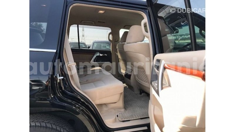 Big with watermark toyota land cruiser adrar import dubai 2606