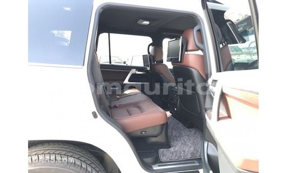Acheter Import Voiture Toyota Land Cruiser Blanc à Import - Dubai, Adrar Acheter Import Voiture Toyota Land Cruiser Blanc à Import - Dubai, Adrar