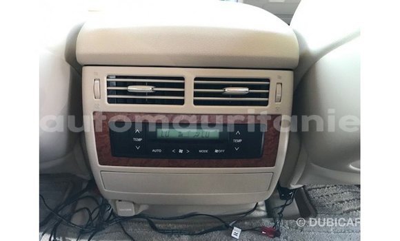 Acheter Import Voiture Toyota Land Cruiser Blanc à Import - Dubai, Adrar Acheter Import Voiture Toyota Land Cruiser Blanc à Import - Dubai, Adrar