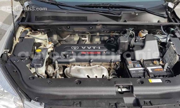 Acheter Import Voiture Toyota RAV4 Autre à Import - Dubai, Adrar Acheter Import Voiture Toyota RAV4 Autre à Import - Dubai, Adrar
