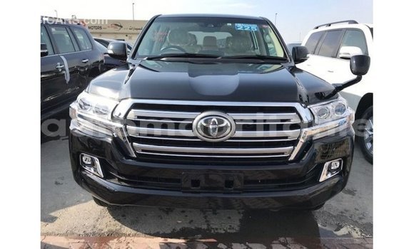 Acheter Import Voiture Toyota Land Cruiser Noir à Import - Dubai, Adrar Acheter Import Voiture Toyota Land Cruiser Noir à Import - Dubai, Adrar