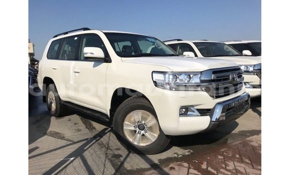 Acheter Import Voiture Toyota Land Cruiser Blanc à Import - Dubai, Adrar Acheter Import Voiture Toyota Land Cruiser Blanc à Import - Dubai, Adrar