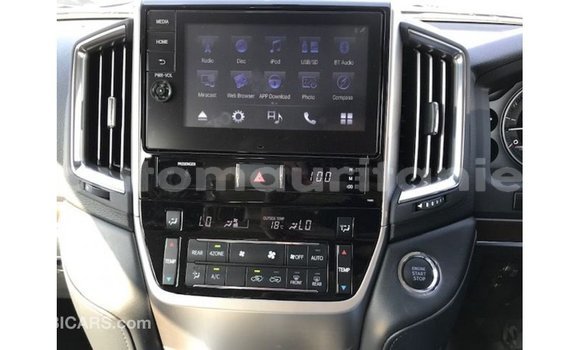 Acheter Import Voiture Toyota Land Cruiser Blanc à Import - Dubai, Adrar Acheter Import Voiture Toyota Land Cruiser Blanc à Import - Dubai, Adrar