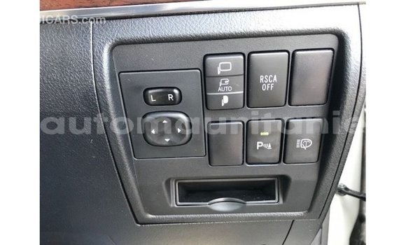 Acheter Import Voiture Toyota Land Cruiser Blanc à Import - Dubai, Adrar Acheter Import Voiture Toyota Land Cruiser Blanc à Import - Dubai, Adrar