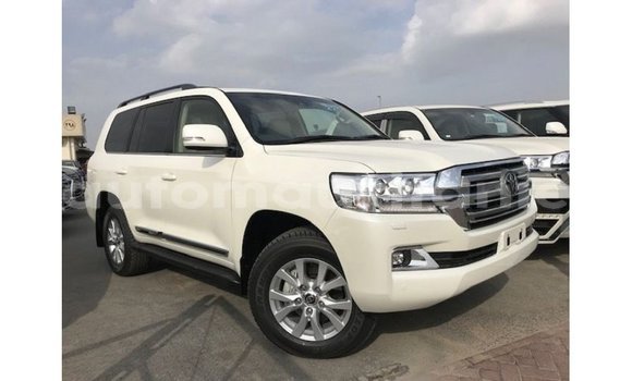Acheter Import Voiture Toyota Land Cruiser Blanc à Import - Dubai, Adrar Acheter Import Voiture Toyota Land Cruiser Blanc à Import - Dubai, Adrar