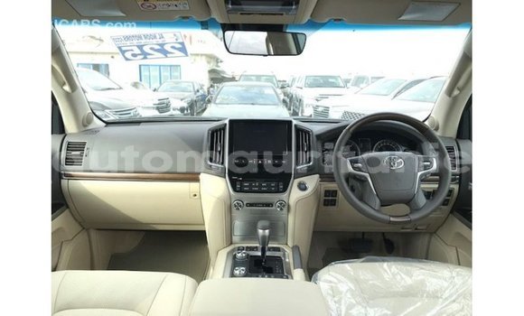 Acheter Import Voiture Toyota Land Cruiser Blanc à Import - Dubai, Adrar Acheter Import Voiture Toyota Land Cruiser Blanc à Import - Dubai, Adrar