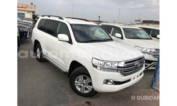 Acheter Import Voiture Toyota Land Cruiser Blanc à Import - Dubai, Adrar Acheter Import Voiture Toyota Land Cruiser Blanc à Import - Dubai, Adrar