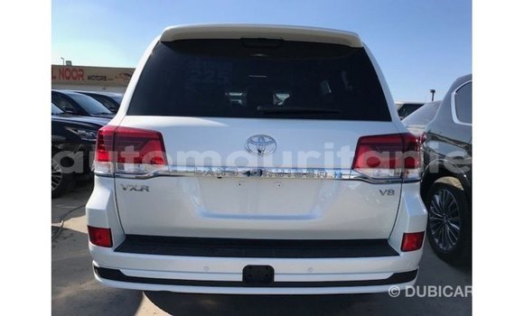 Acheter Import Voiture Toyota Land Cruiser Blanc à Import - Dubai, Adrar Acheter Import Voiture Toyota Land Cruiser Blanc à Import - Dubai, Adrar