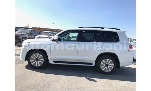 Acheter Import Voiture Toyota Land Cruiser Blanc à Import - Dubai, Adrar Acheter Import Voiture Toyota Land Cruiser Blanc à Import - Dubai, Adrar