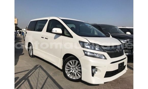 Buy Import Toyota Vellfire White Car in Import - Dubai in Adrar Buy Import Toyota Vellfire White Car in Import - Dubai in Adrar