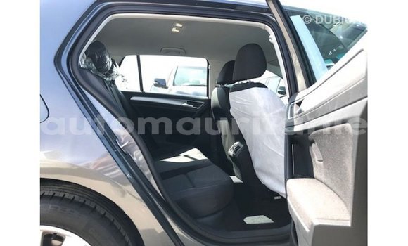 Acheter Import Voiture Volkswagen Golf Autre à Import - Dubai, Adrar Acheter Import Voiture Volkswagen Golf Autre à Import - Dubai, Adrar