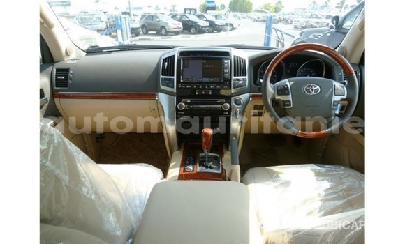 Acheter Import Voiture Toyota Land Cruiser Blanc à Import - Dubai, Adrar Acheter Import Voiture Toyota Land Cruiser Blanc à Import - Dubai, Adrar