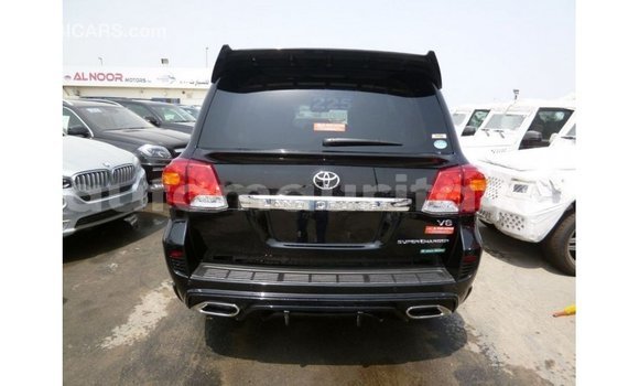 Acheter Import Voiture Toyota Land Cruiser Noir à Import - Dubai, Adrar Acheter Import Voiture Toyota Land Cruiser Noir à Import - Dubai, Adrar