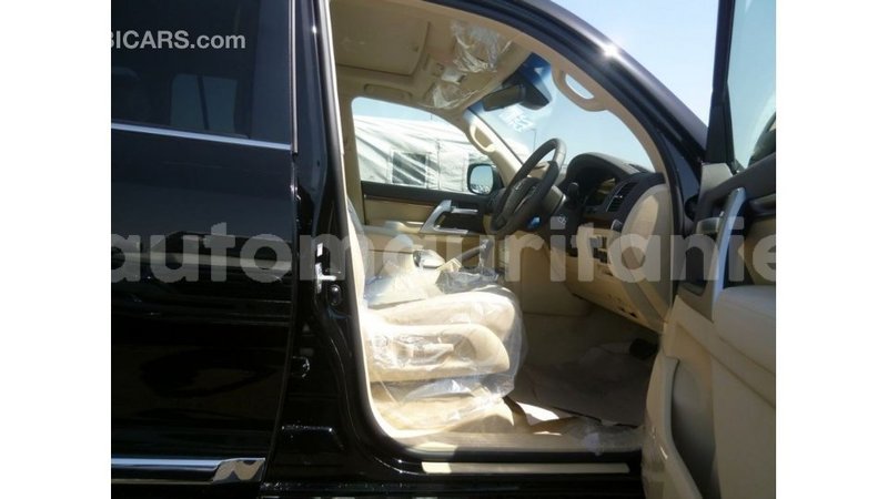 Big with watermark toyota land cruiser adrar import dubai 2636