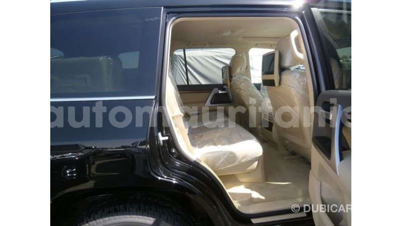 Big with watermark toyota land cruiser adrar import dubai 2636