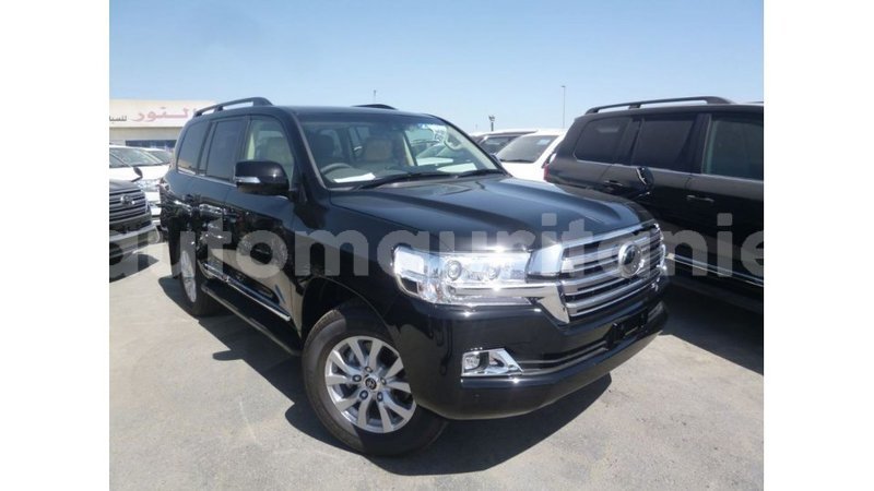 Big with watermark toyota land cruiser adrar import dubai 2637