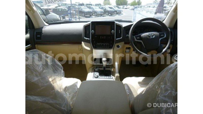 Big with watermark toyota land cruiser adrar import dubai 2637