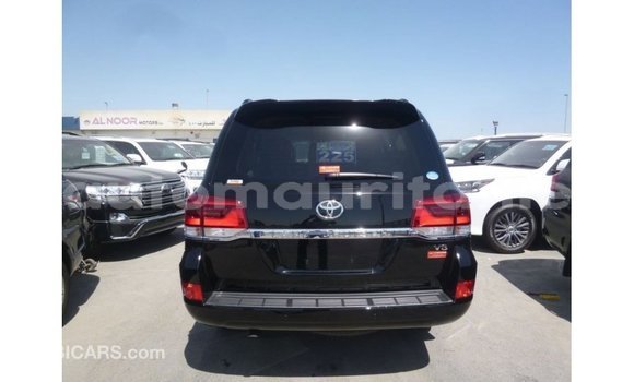Acheter Import Voiture Toyota Land Cruiser Noir à Import - Dubai, Adrar Acheter Import Voiture Toyota Land Cruiser Noir à Import - Dubai, Adrar