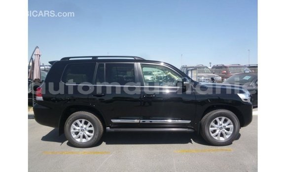 Acheter Import Voiture Toyota Land Cruiser Noir à Import - Dubai, Adrar Acheter Import Voiture Toyota Land Cruiser Noir à Import - Dubai, Adrar