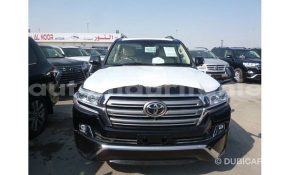 Acheter Import Voiture Toyota Land Cruiser Noir à Import - Dubai, Adrar Acheter Import Voiture Toyota Land Cruiser Noir à Import - Dubai, Adrar