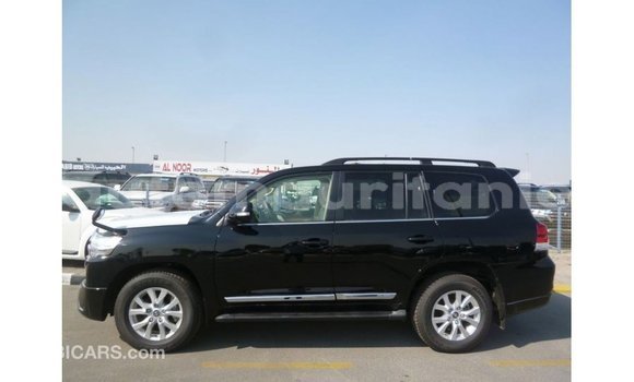 Acheter Import Voiture Toyota Land Cruiser Noir à Import - Dubai, Adrar Acheter Import Voiture Toyota Land Cruiser Noir à Import - Dubai, Adrar