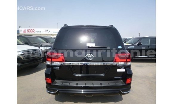 Acheter Import Voiture Toyota Land Cruiser Noir à Import - Dubai, Adrar Acheter Import Voiture Toyota Land Cruiser Noir à Import - Dubai, Adrar
