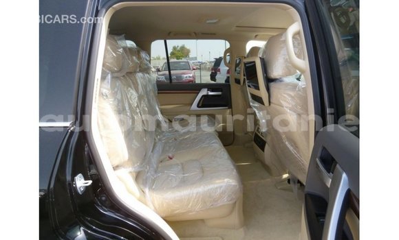 Acheter Import Voiture Toyota Land Cruiser Noir à Import - Dubai, Adrar Acheter Import Voiture Toyota Land Cruiser Noir à Import - Dubai, Adrar
