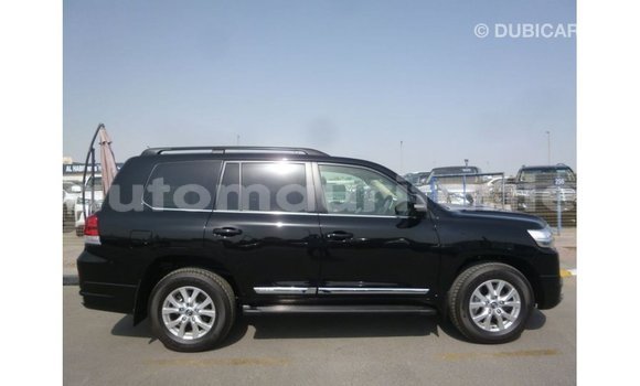 Acheter Import Voiture Toyota Land Cruiser Noir à Import - Dubai, Adrar Acheter Import Voiture Toyota Land Cruiser Noir à Import - Dubai, Adrar