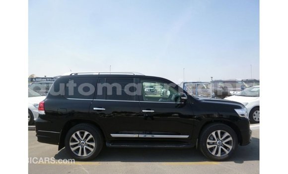 Acheter Import Voiture Toyota Land Cruiser Noir à Import - Dubai, Adrar Acheter Import Voiture Toyota Land Cruiser Noir à Import - Dubai, Adrar