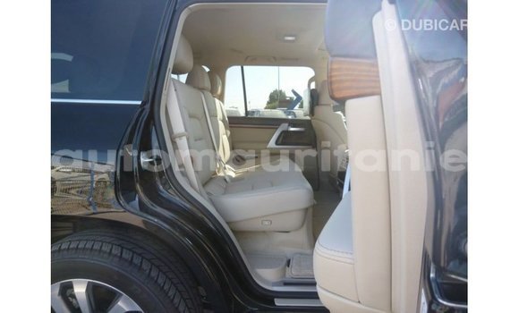 Acheter Import Voiture Toyota Land Cruiser Noir à Import - Dubai, Adrar Acheter Import Voiture Toyota Land Cruiser Noir à Import - Dubai, Adrar