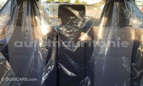 Acheter Import Voiture Toyota RAV4 Blanc à Import - Dubai, Adrar Acheter Import Voiture Toyota RAV4 Blanc à Import - Dubai, Adrar