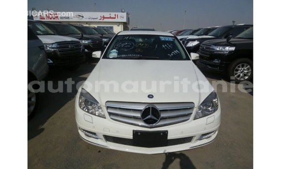 Acheter Import Voiture Mercedes-Benz 200 Blanc à Import - Dubai, Adrar Acheter Import Voiture Mercedes-Benz 200 Blanc à Import - Dubai, Adrar