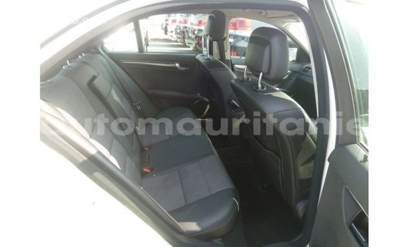 Acheter Import Voiture Mercedes-Benz 200 Blanc à Import - Dubai, Adrar Acheter Import Voiture Mercedes-Benz 200 Blanc à Import - Dubai, Adrar