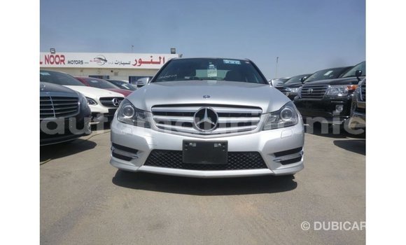 Acheter Import Voiture Mercedes-Benz 200 Autre à Import - Dubai, Adrar Acheter Import Voiture Mercedes-Benz 200 Autre à Import - Dubai, Adrar
