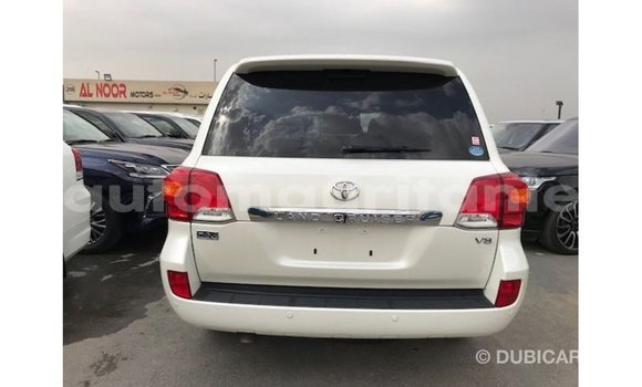 Acheter Import Voiture Toyota Land Cruiser Blanc à Import - Dubai, Adrar Acheter Import Voiture Toyota Land Cruiser Blanc à Import - Dubai, Adrar