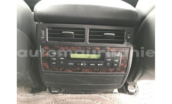 Acheter Import Voiture Toyota Land Cruiser Blanc à Import - Dubai, Adrar Acheter Import Voiture Toyota Land Cruiser Blanc à Import - Dubai, Adrar