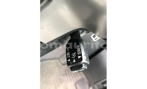 Acheter Import Voiture Toyota Land Cruiser Blanc à Import - Dubai, Adrar Acheter Import Voiture Toyota Land Cruiser Blanc à Import - Dubai, Adrar