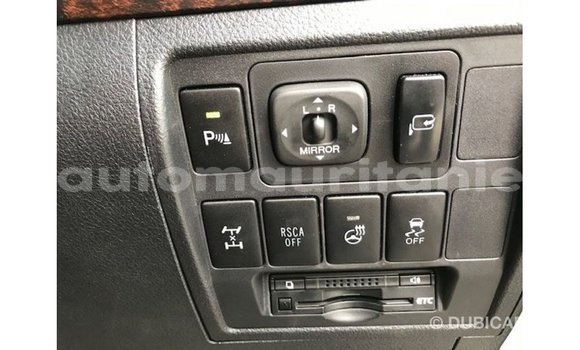 Acheter Import Voiture Toyota Land Cruiser Blanc à Import - Dubai, Adrar Acheter Import Voiture Toyota Land Cruiser Blanc à Import - Dubai, Adrar