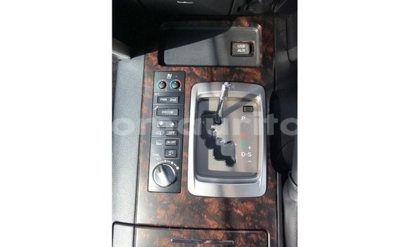 Acheter Import Voiture Toyota Land Cruiser Blanc à Import - Dubai, Adrar Acheter Import Voiture Toyota Land Cruiser Blanc à Import - Dubai, Adrar