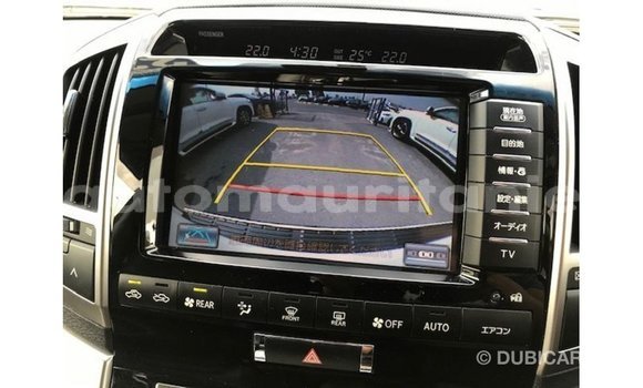 Acheter Import Voiture Toyota Land Cruiser Blanc à Import - Dubai, Adrar Acheter Import Voiture Toyota Land Cruiser Blanc à Import - Dubai, Adrar