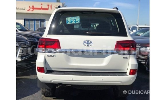 Acheter Import Voiture Toyota Land Cruiser Blanc à Import - Dubai, Adrar Acheter Import Voiture Toyota Land Cruiser Blanc à Import - Dubai, Adrar